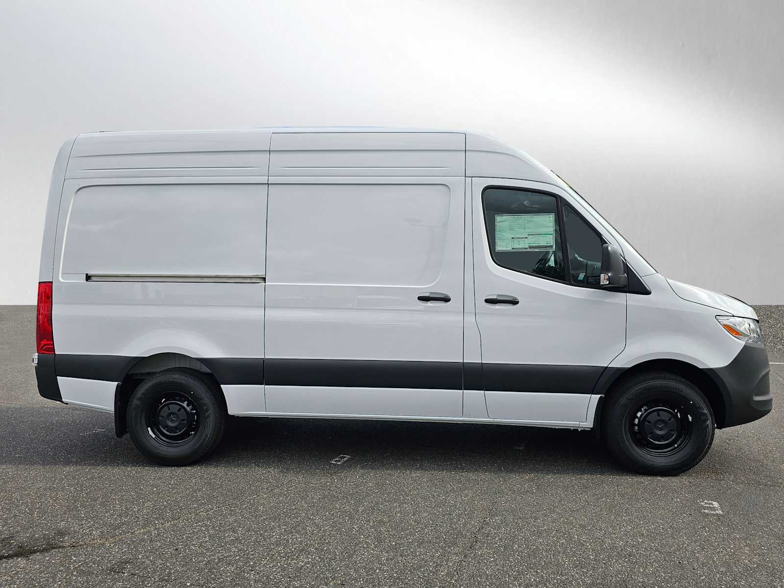 2025 Mercedes-Benz Sprinter 2500 Standard Roof I4 Diesel 144" RWD