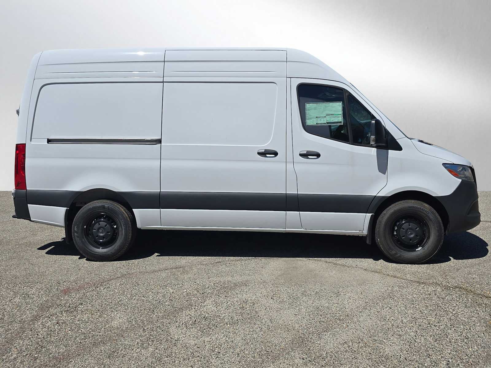 2025 Mercedes-Benz Sprinter 2500 Standard Roof I4 Diesel 144" RWD