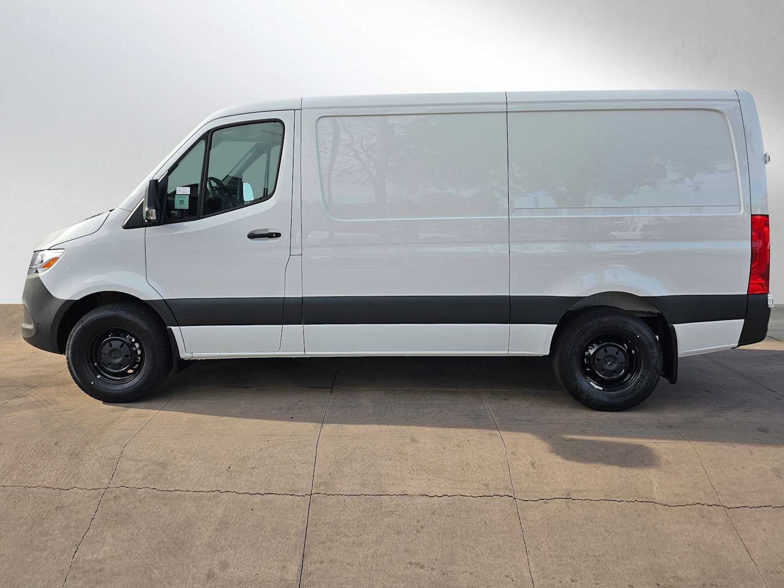 2026 Mercedes-Benz Sprinter 2500 Standard Roof I4 Diesel 144" RWD
