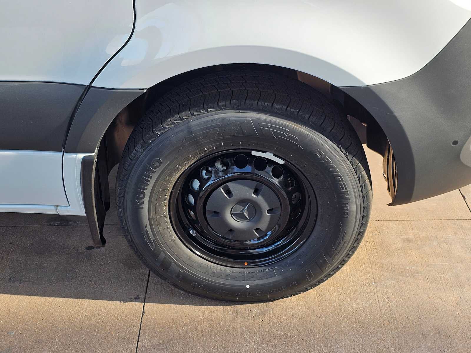 2026 Mercedes-Benz Sprinter 2500 Standard Roof I4 Diesel 144" RWD