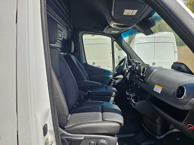 2025 Mercedes-Benz Sprinter 2500 Standard Roof I4 Diesel 144" RWD