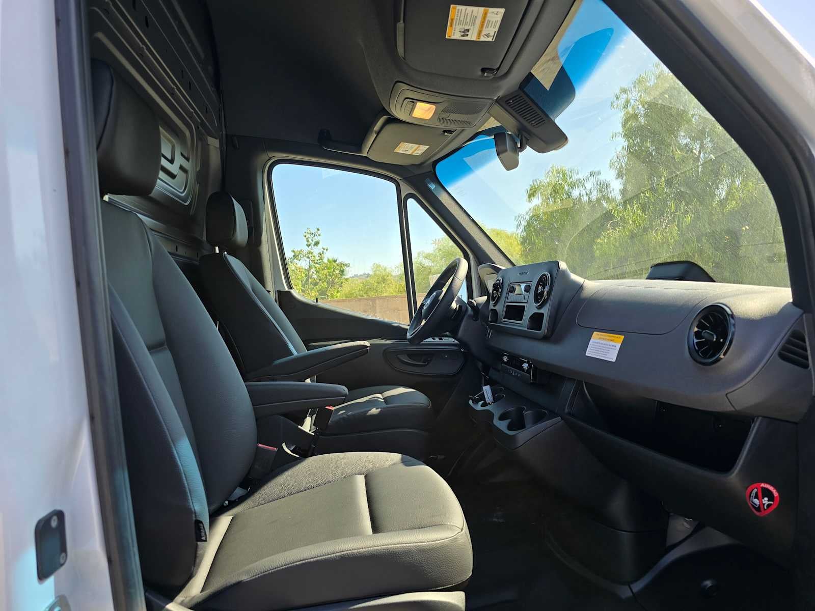 2025 Mercedes-Benz Sprinter 2500 Standard Roof I4 Diesel 144" RWD