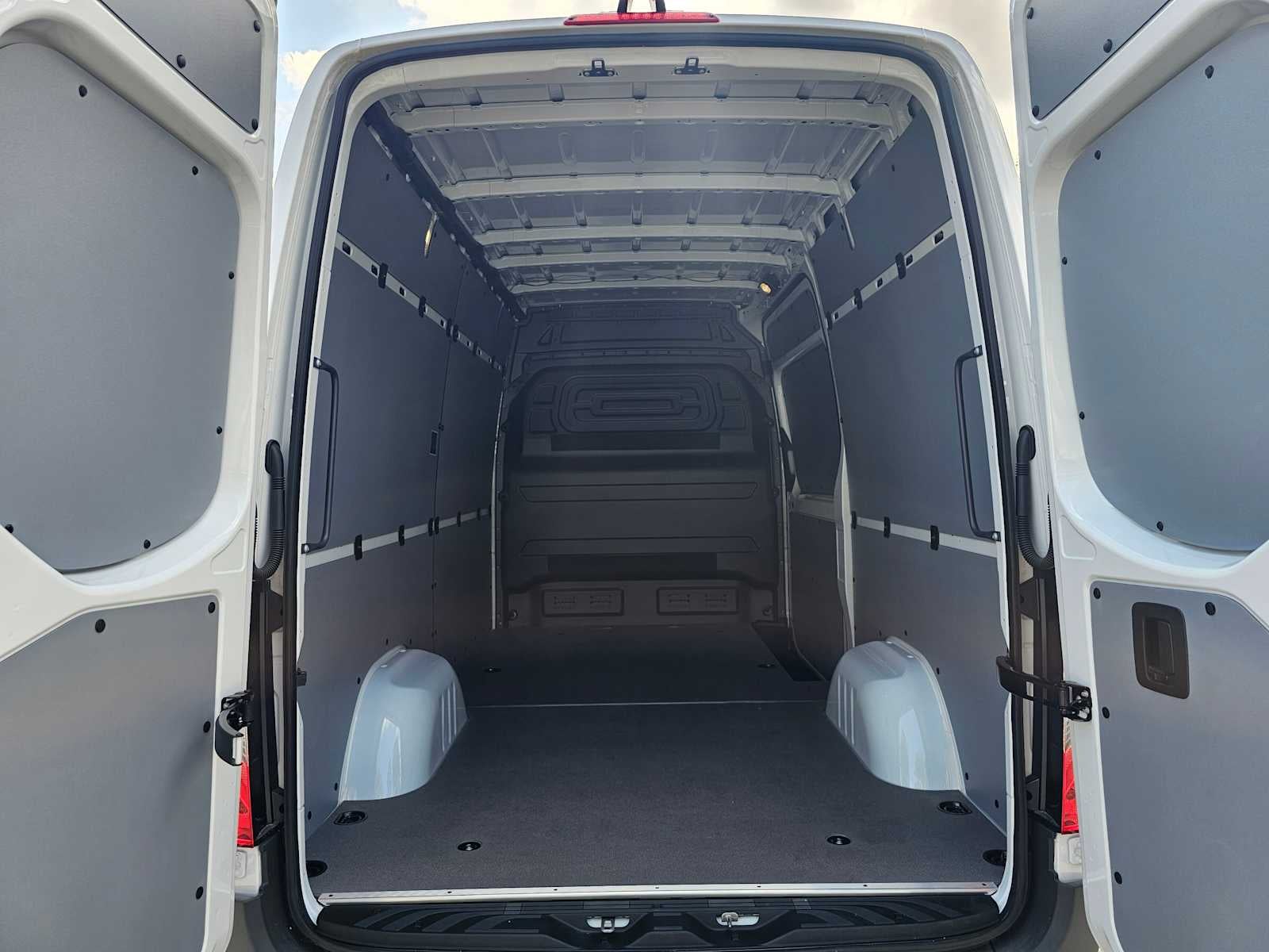 2025 Mercedes-Benz Sprinter 2500 Standard Roof I4 Diesel 144" RWD