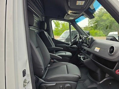 2025 Mercedes-Benz Sprinter 2500 Standard Roof I4 Diesel 144" RWD