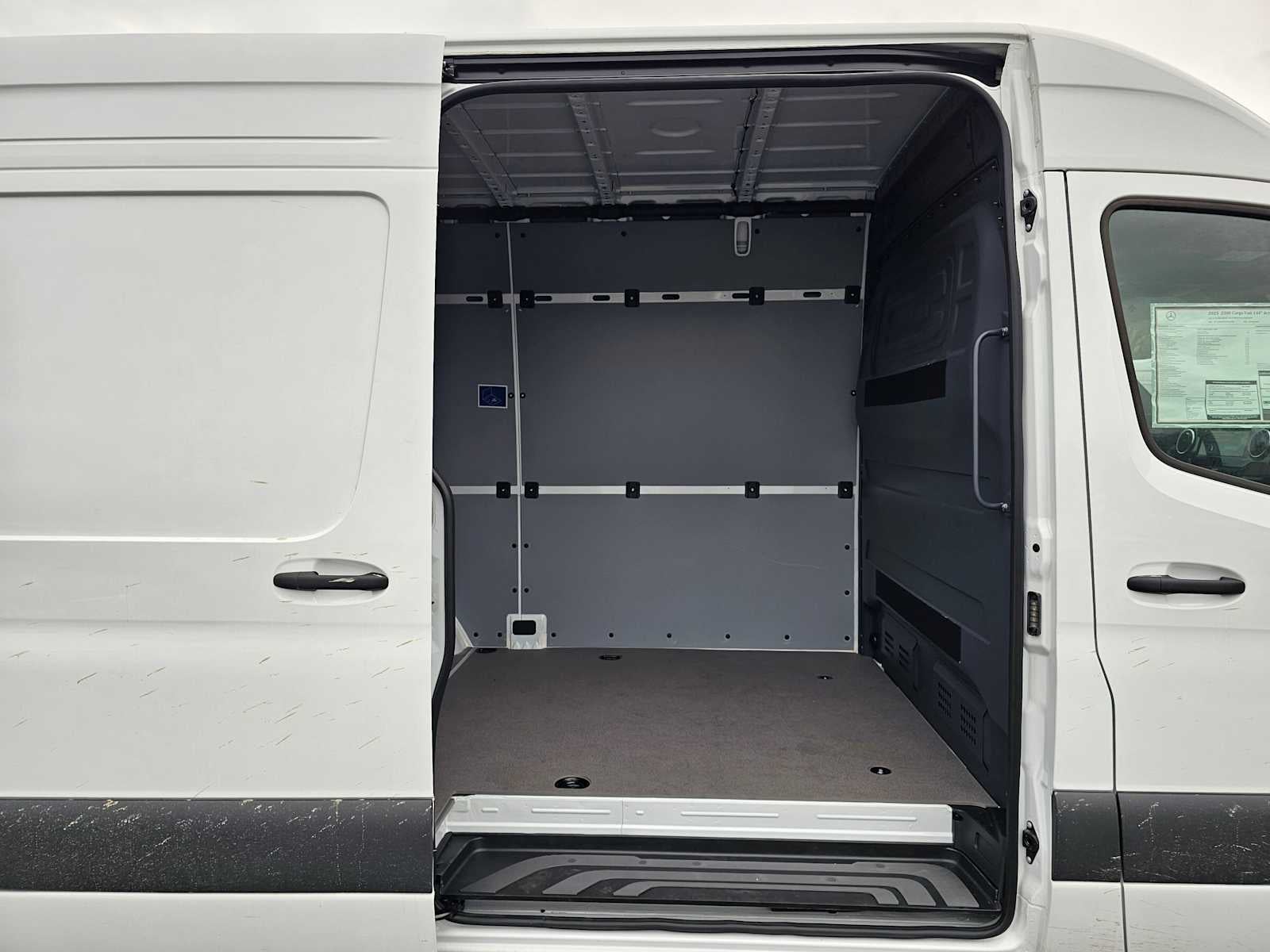 2025 Mercedes-Benz Sprinter 2500 Standard Roof I4 Diesel 144" RWD