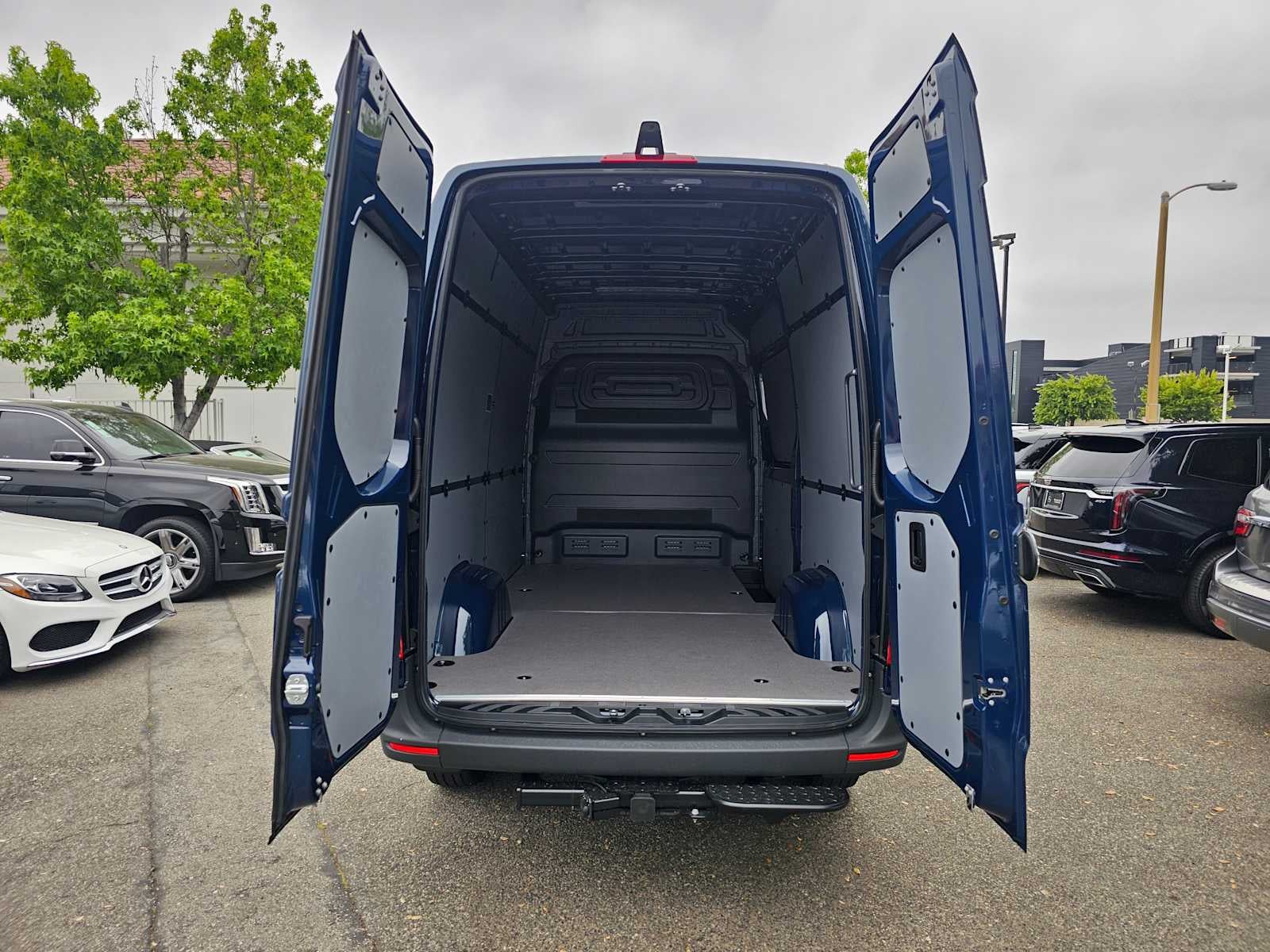 2025 Mercedes-Benz Sprinter 2500 Standard Roof I4 Diesel 144" RWD