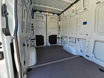 2025 Mercedes-Benz Sprinter 2500 Standard Roof I4 Diesel 144" RWD