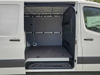 2026 Mercedes-Benz Sprinter 2500 Standard Roof I4 Diesel 144" RWD