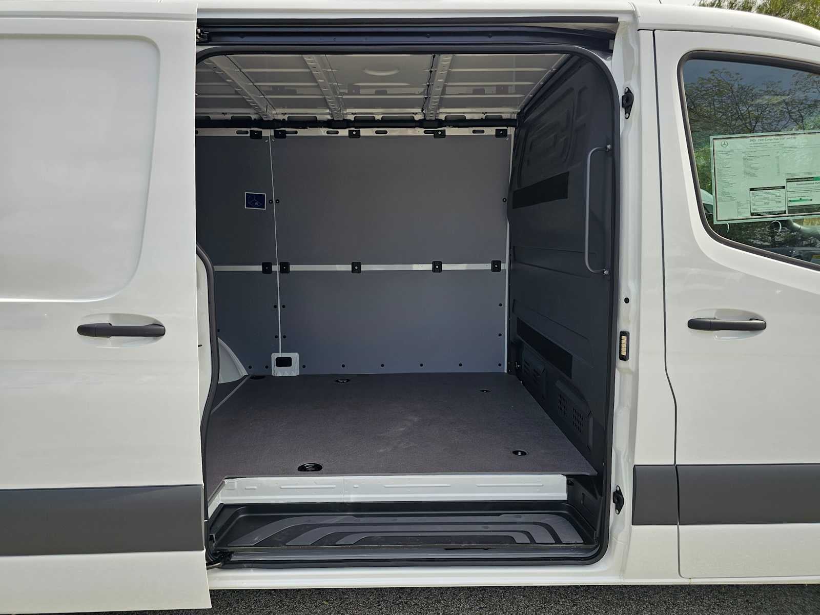 2026 Mercedes-Benz Sprinter 2500 Standard Roof I4 Diesel 144" RWD