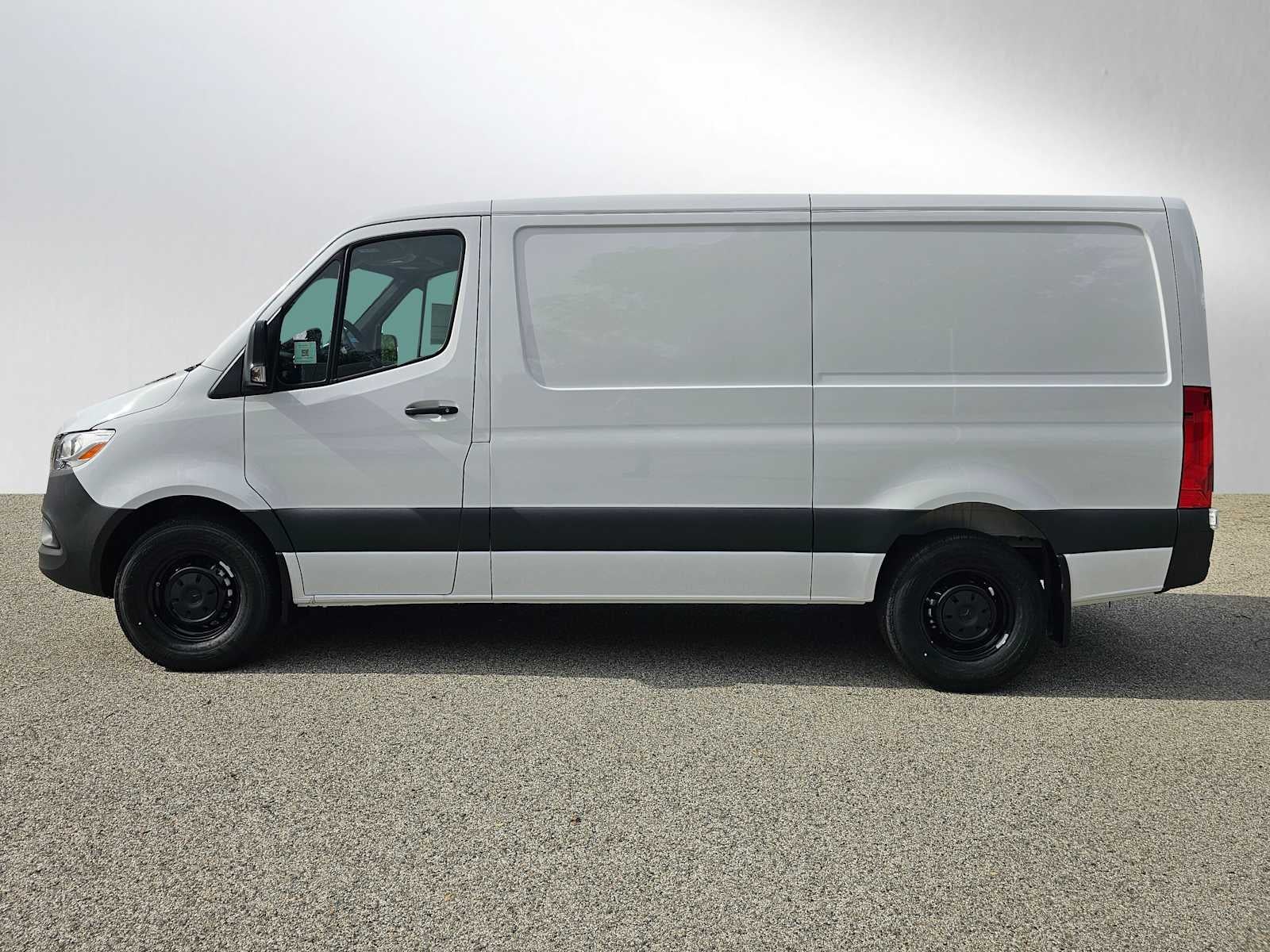 2026 Mercedes-Benz Sprinter 2500 Standard Roof I4 Diesel 144" RWD