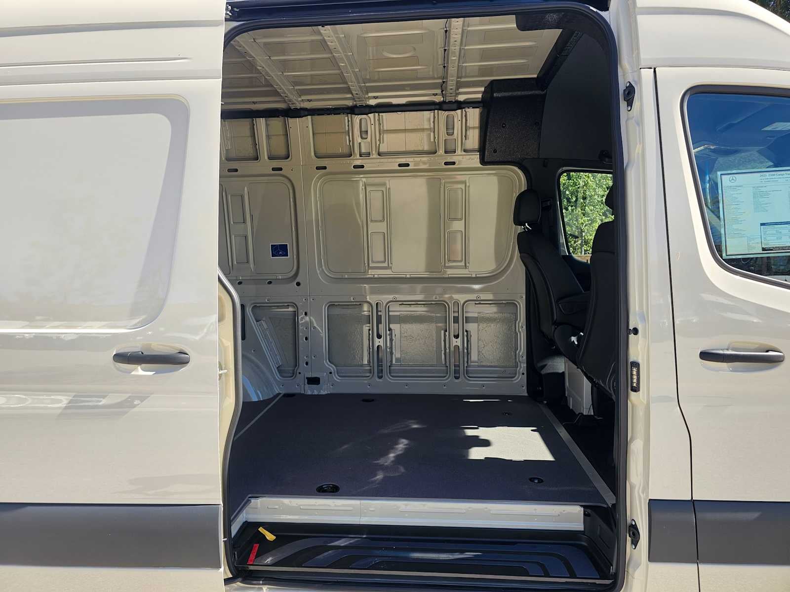 2025 Mercedes-Benz Sprinter 2500 Standard Roof I4 Diesel HO 144" AWD