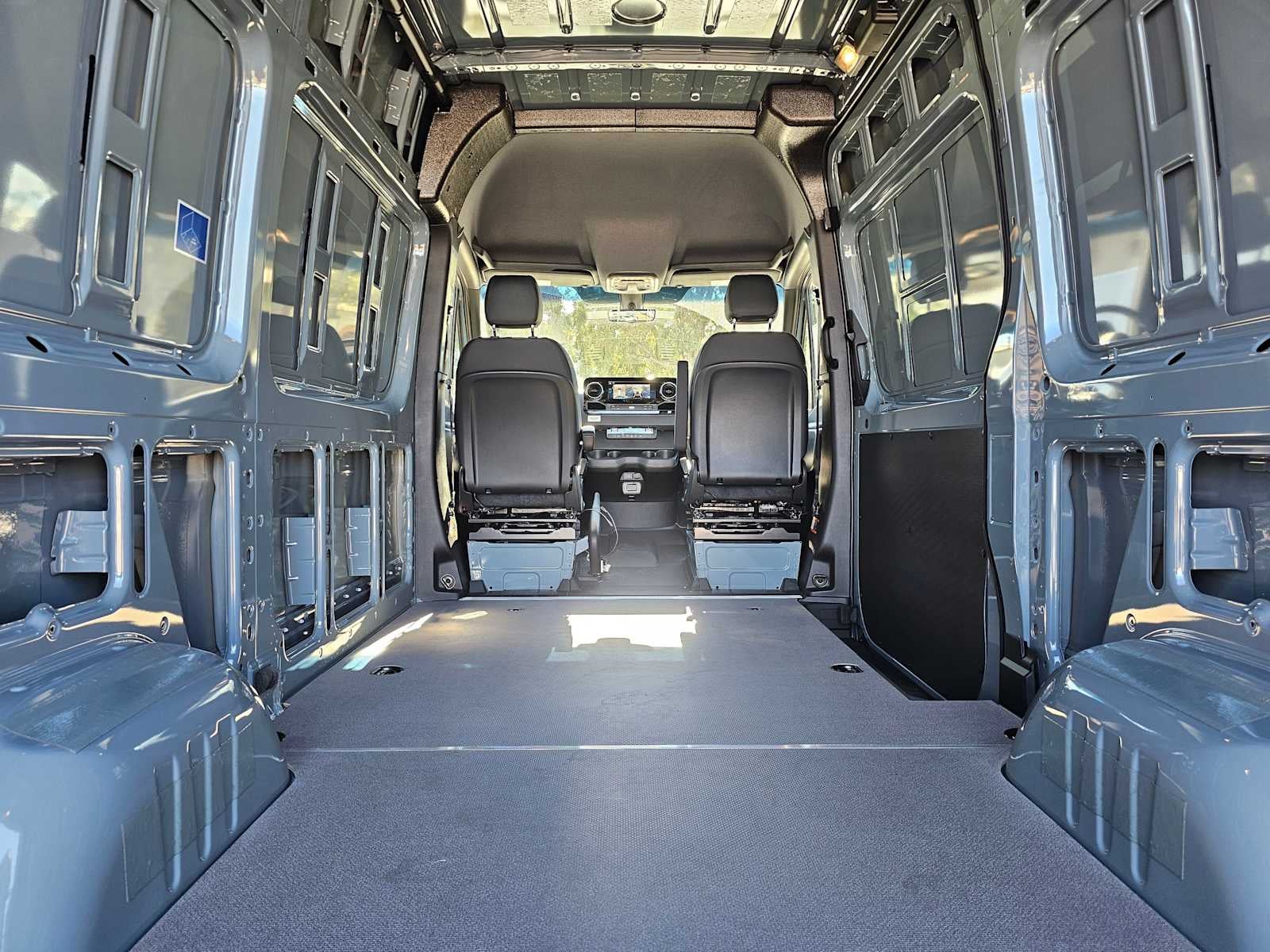 2026 Mercedes-Benz Sprinter 2500 Standard Roof I4 Diesel HO 144" AWD