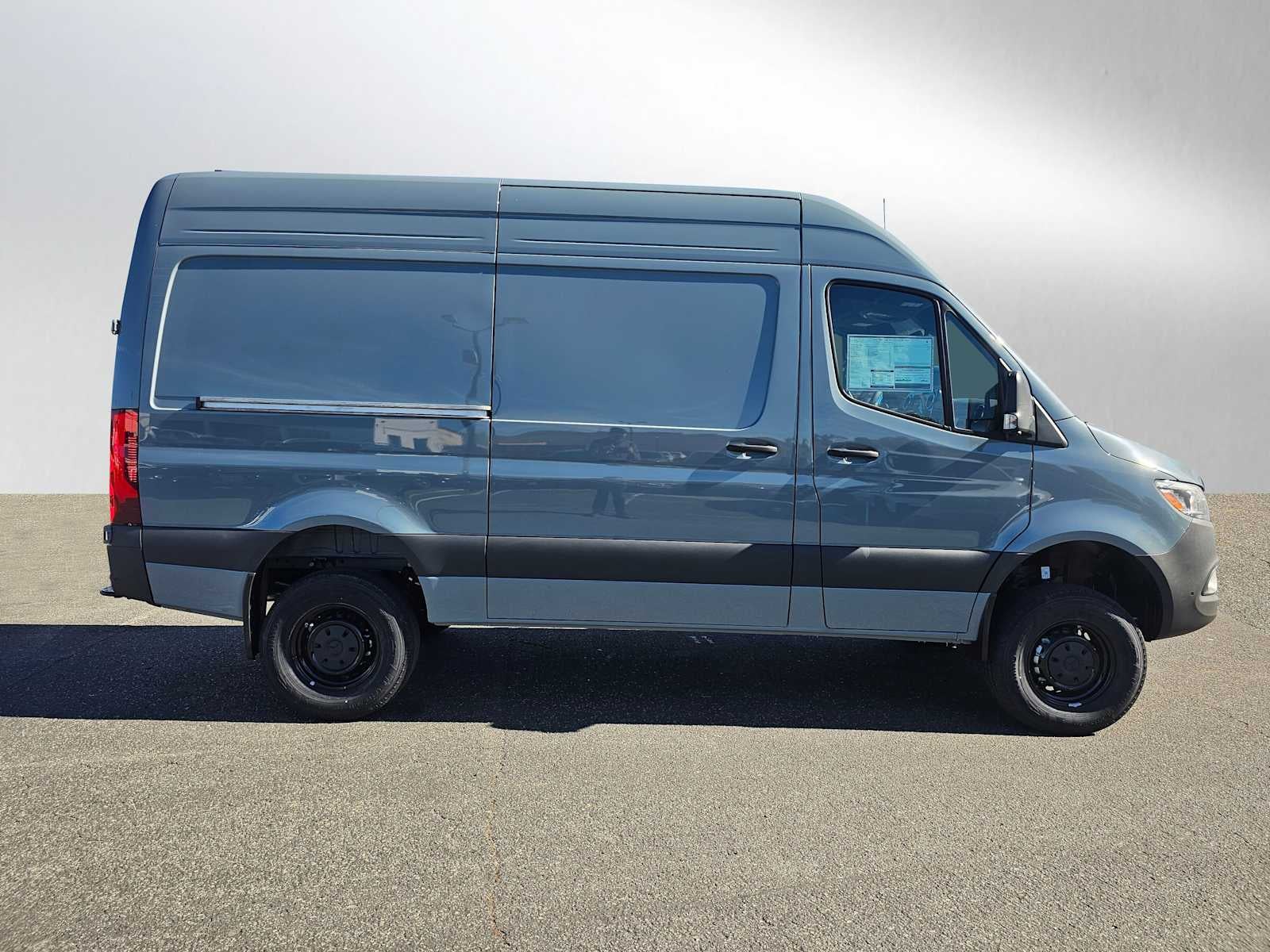 2026 Mercedes-Benz Sprinter 2500 Standard Roof I4 Diesel HO 144" AWD