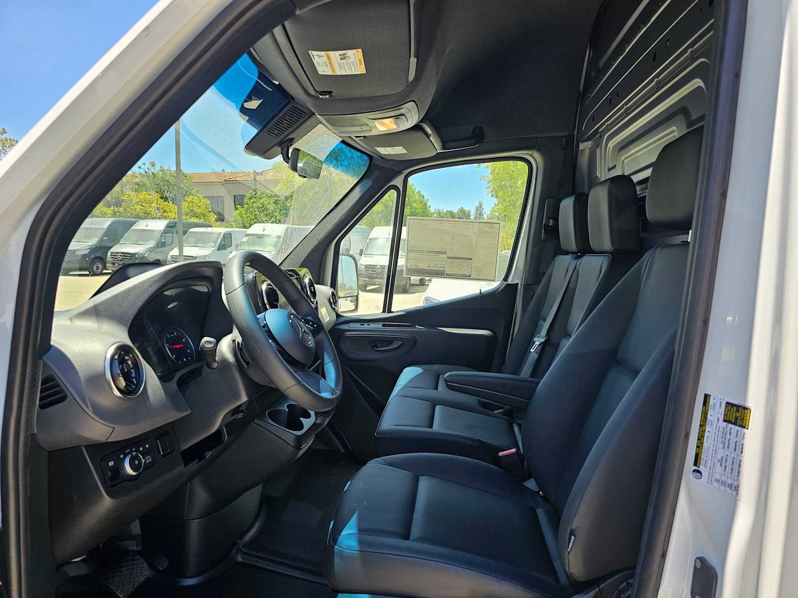 2025 Mercedes-Benz Sprinter 2500 High Roof I4 Diesel HO 170" RWD