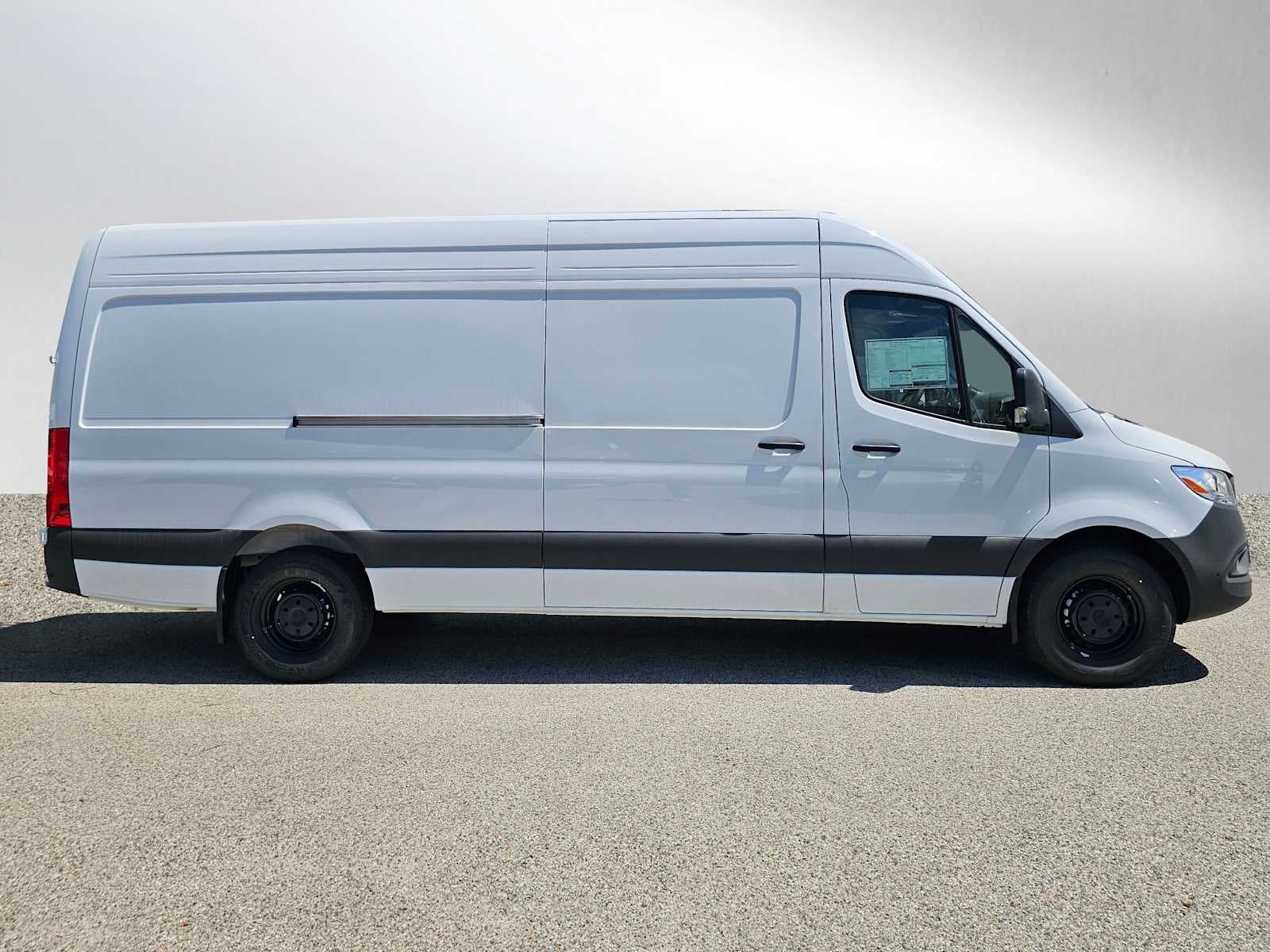 2025 Mercedes-Benz Sprinter 2500 High Roof I4 Diesel HO 170" RWD