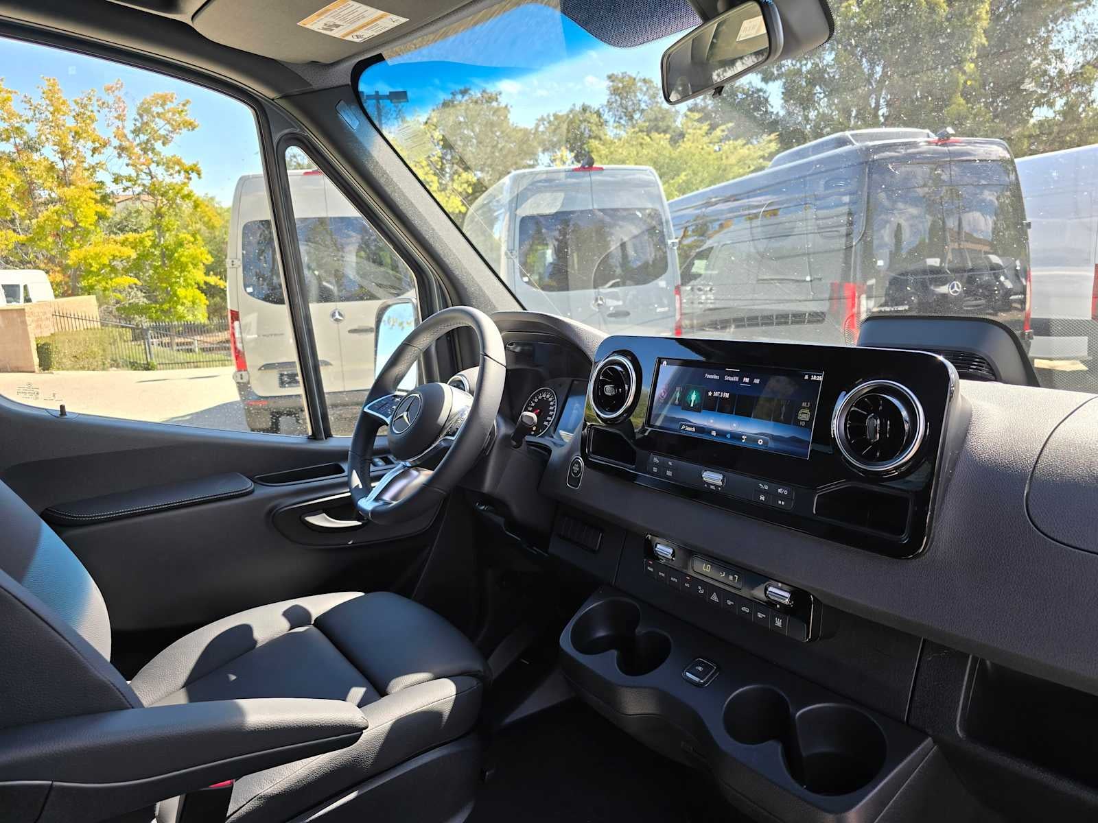 2025 Mercedes-Benz Sprinter 2500 Standard Roof I4 Diesel HO 144" RWD