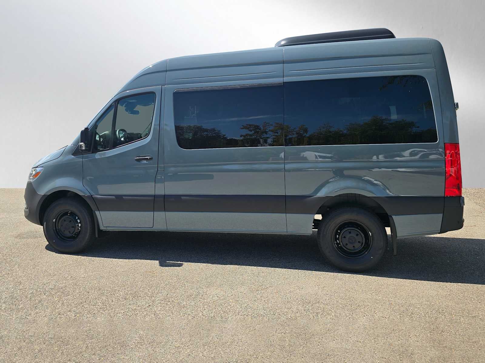 2025 Mercedes-Benz Sprinter 2500 Standard Roof I4 Diesel HO 144" RWD