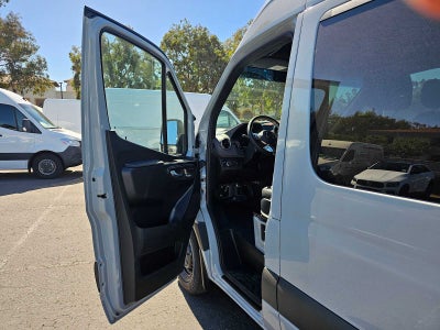 2025 Mercedes-Benz Sprinter 2500 Standard Roof I4 Diesel HO 144" RWD
