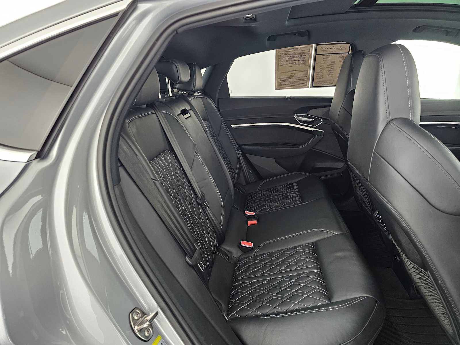 2022 Audi e-tron S Sportback Prestige