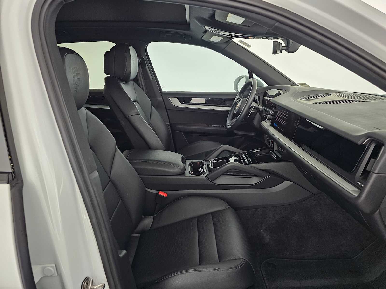 2025 Porsche Cayenne AWD