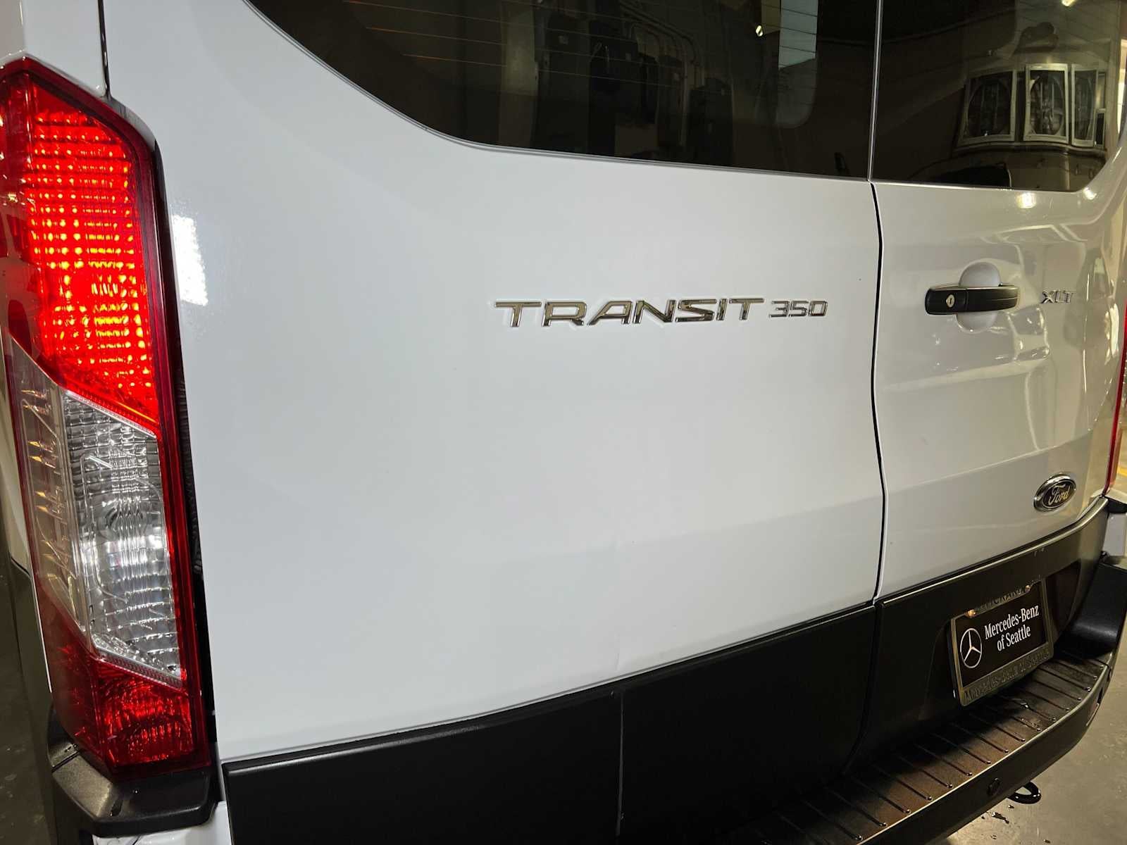 2023 Ford Transit Passenger Wagon XLT