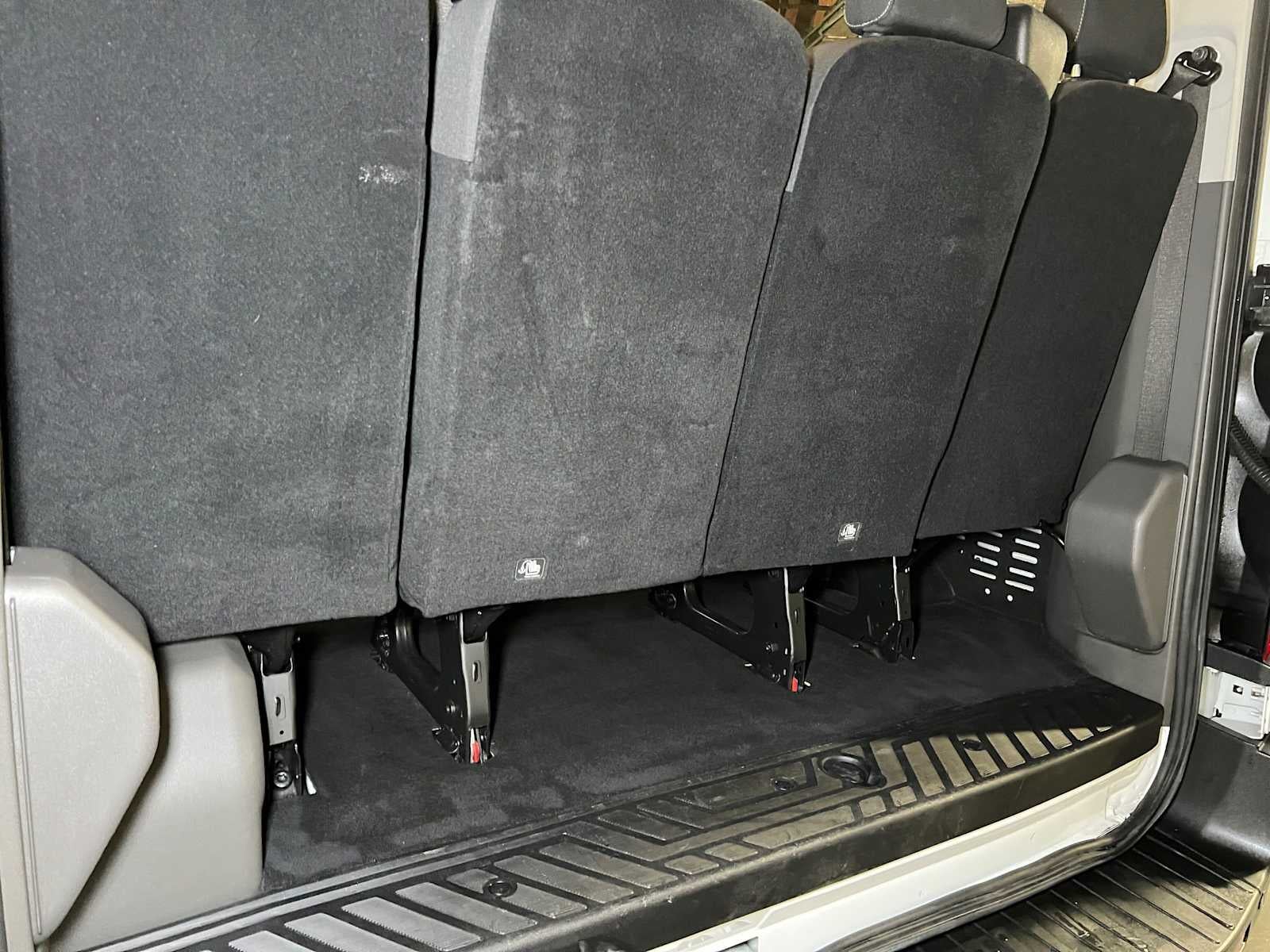 2023 Ford Transit Passenger Wagon XLT