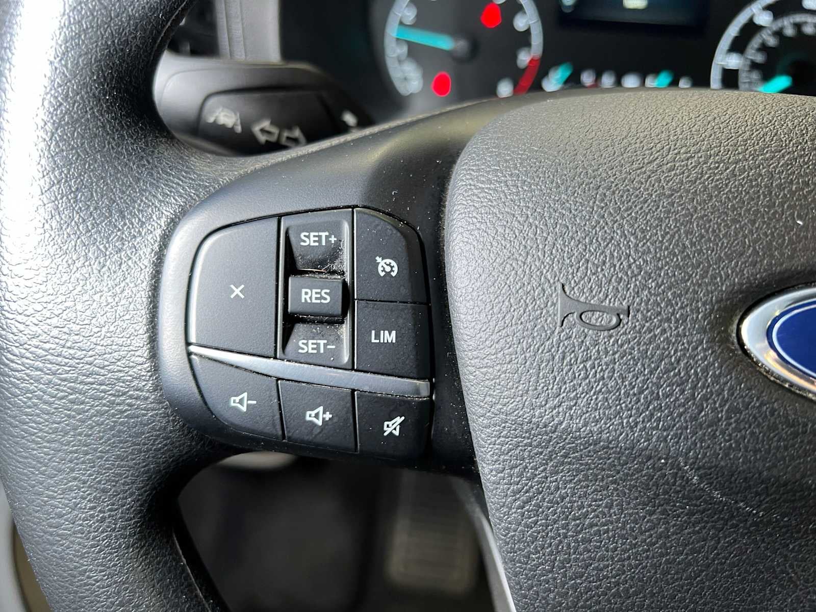 2023 Ford Transit Passenger Wagon XLT