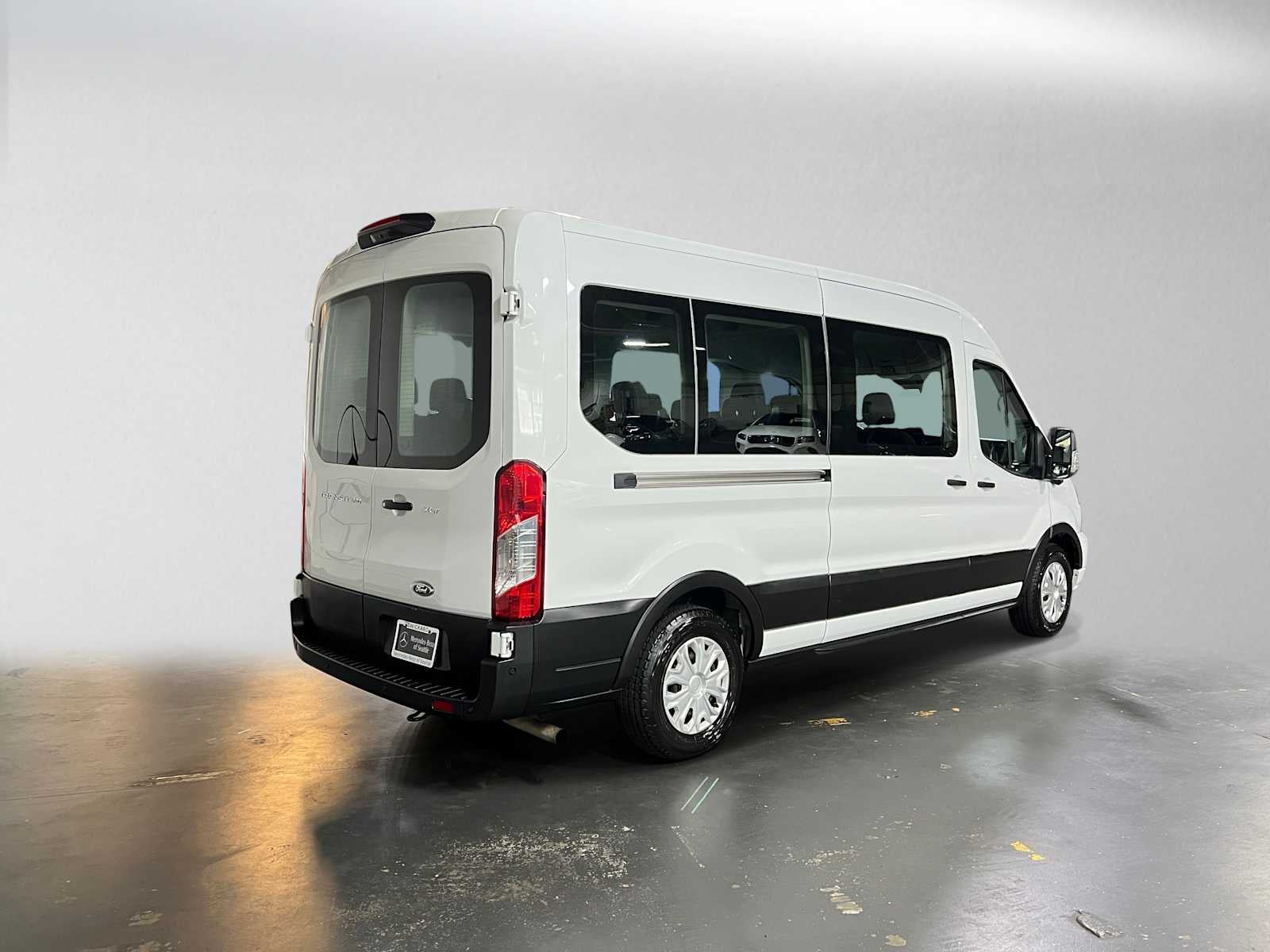 2023 Ford Transit Passenger Wagon XLT