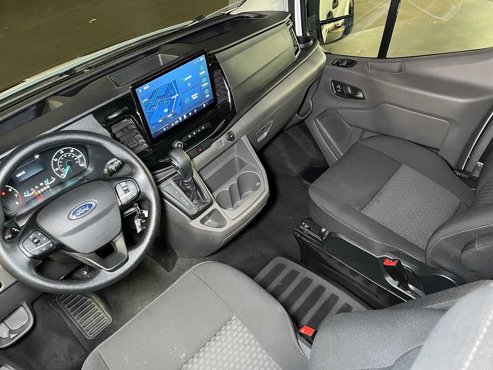 2023 Ford Transit Passenger Wagon XLT