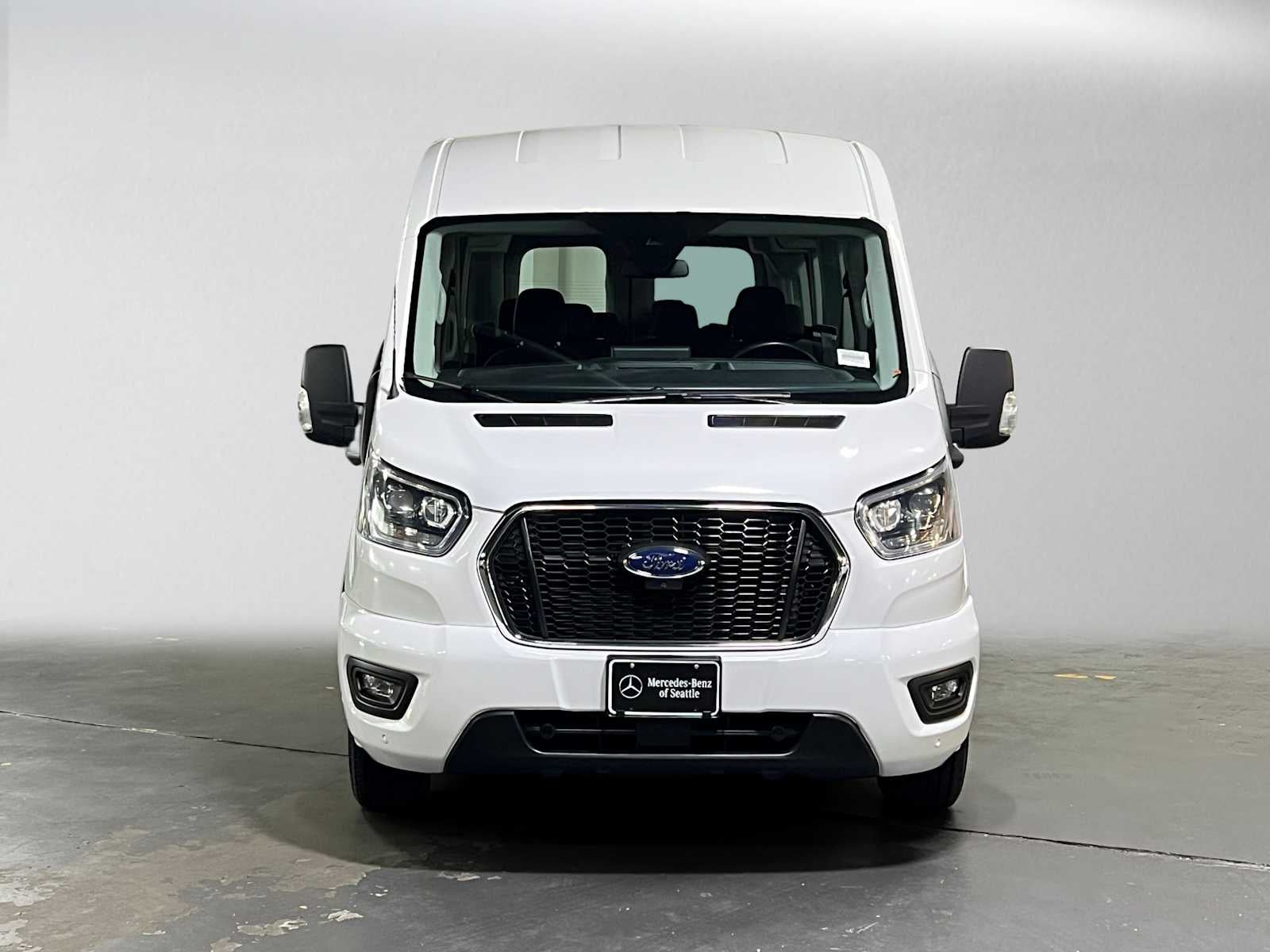 2023 Ford Transit Passenger Wagon XLT