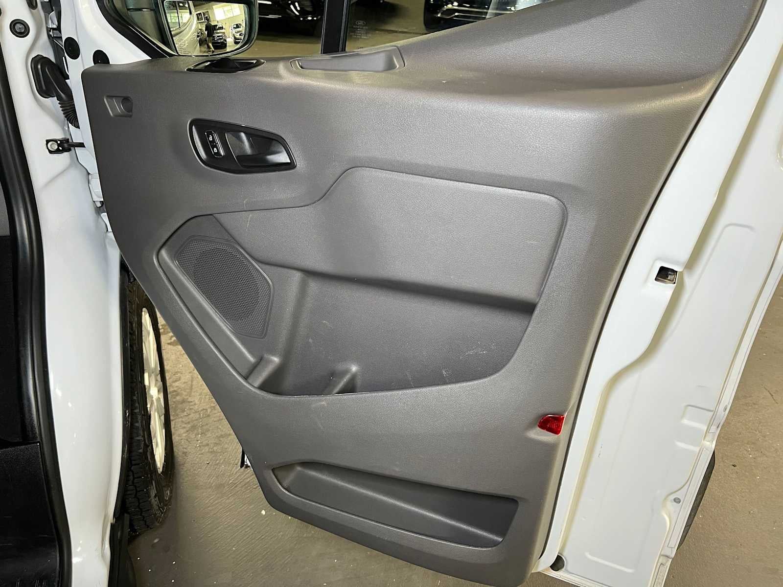 2023 Ford Transit Passenger Wagon XLT