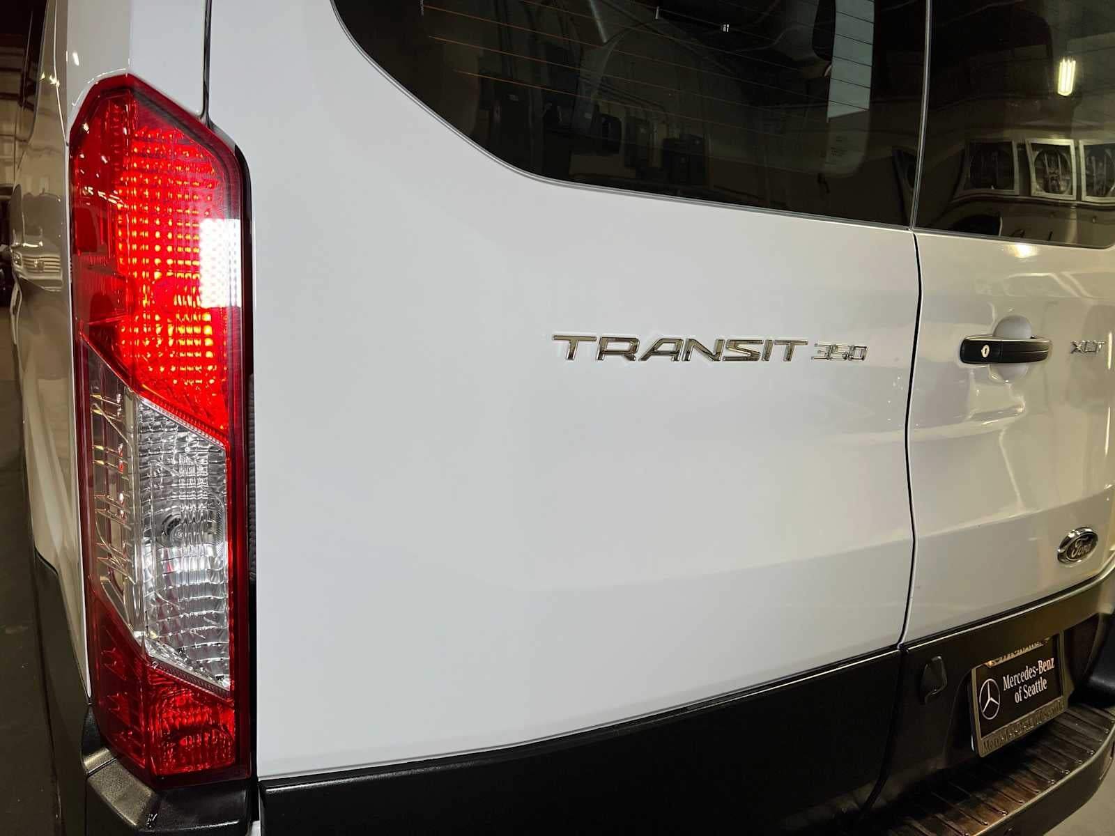 2023 Ford Transit Passenger Wagon XLT