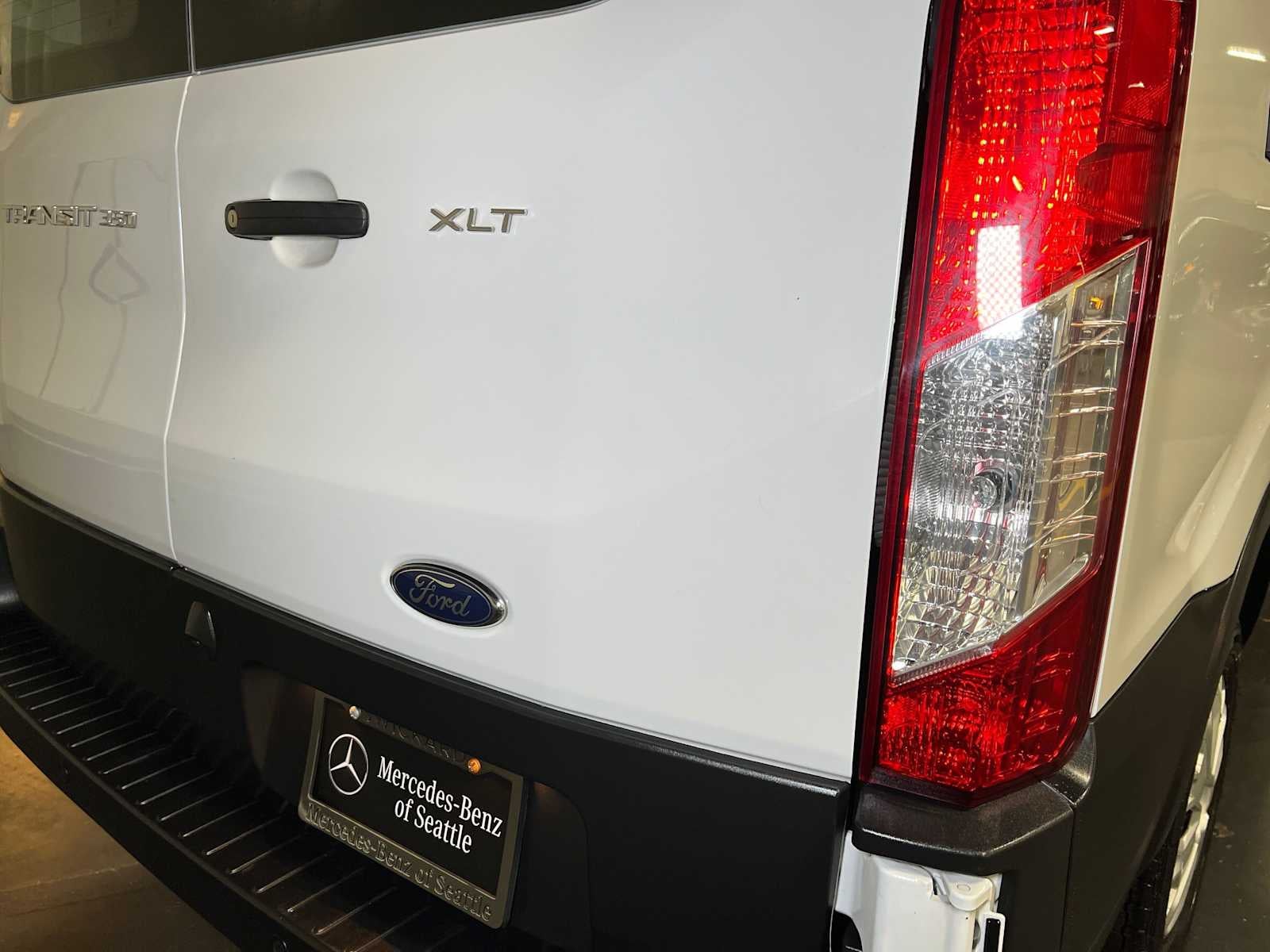2023 Ford Transit Passenger Wagon XLT