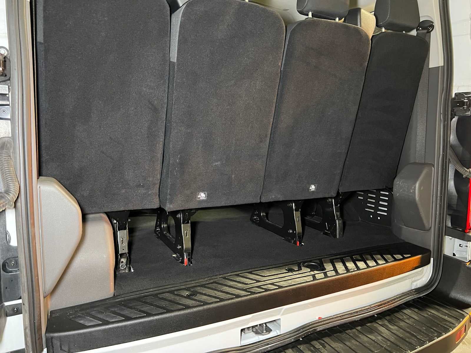 2023 Ford Transit Passenger Wagon XLT
