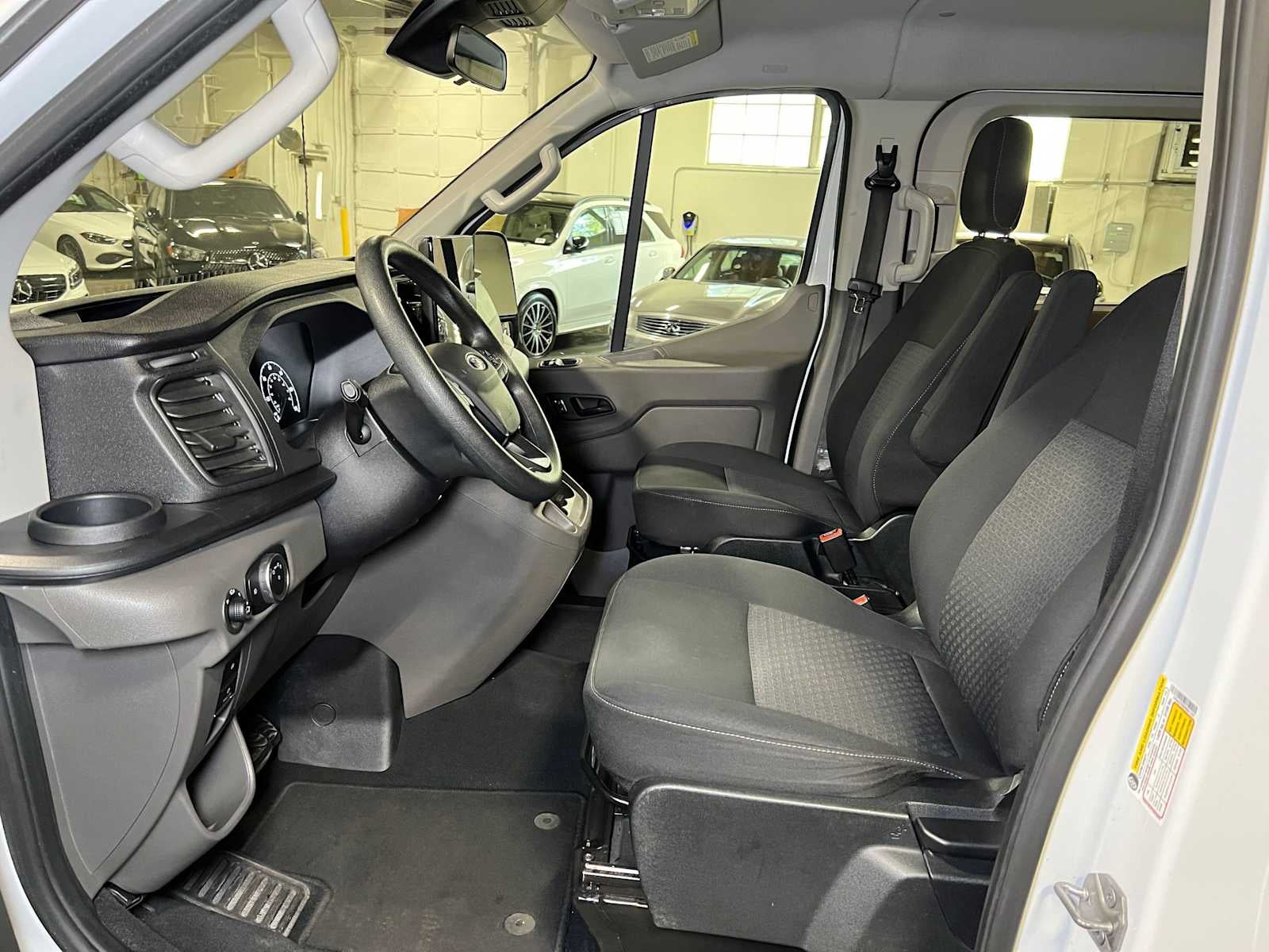 2023 Ford Transit Passenger Wagon XLT