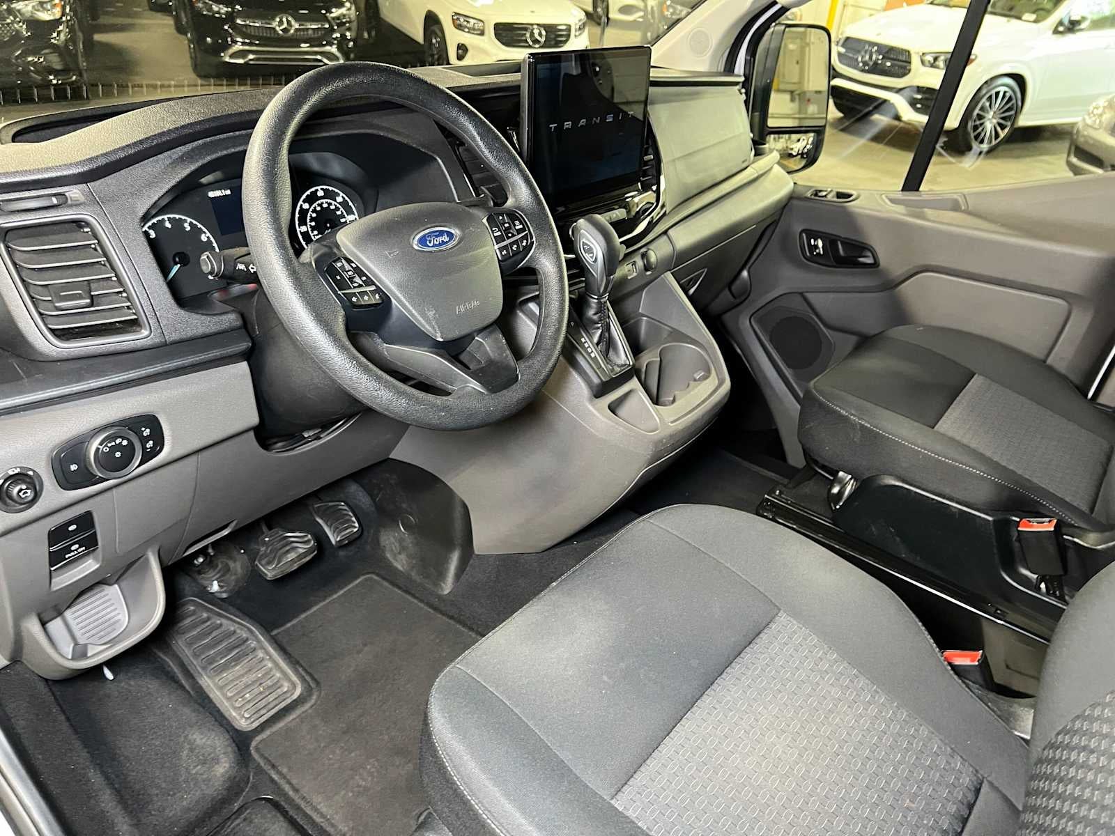 2023 Ford Transit Passenger Wagon XLT