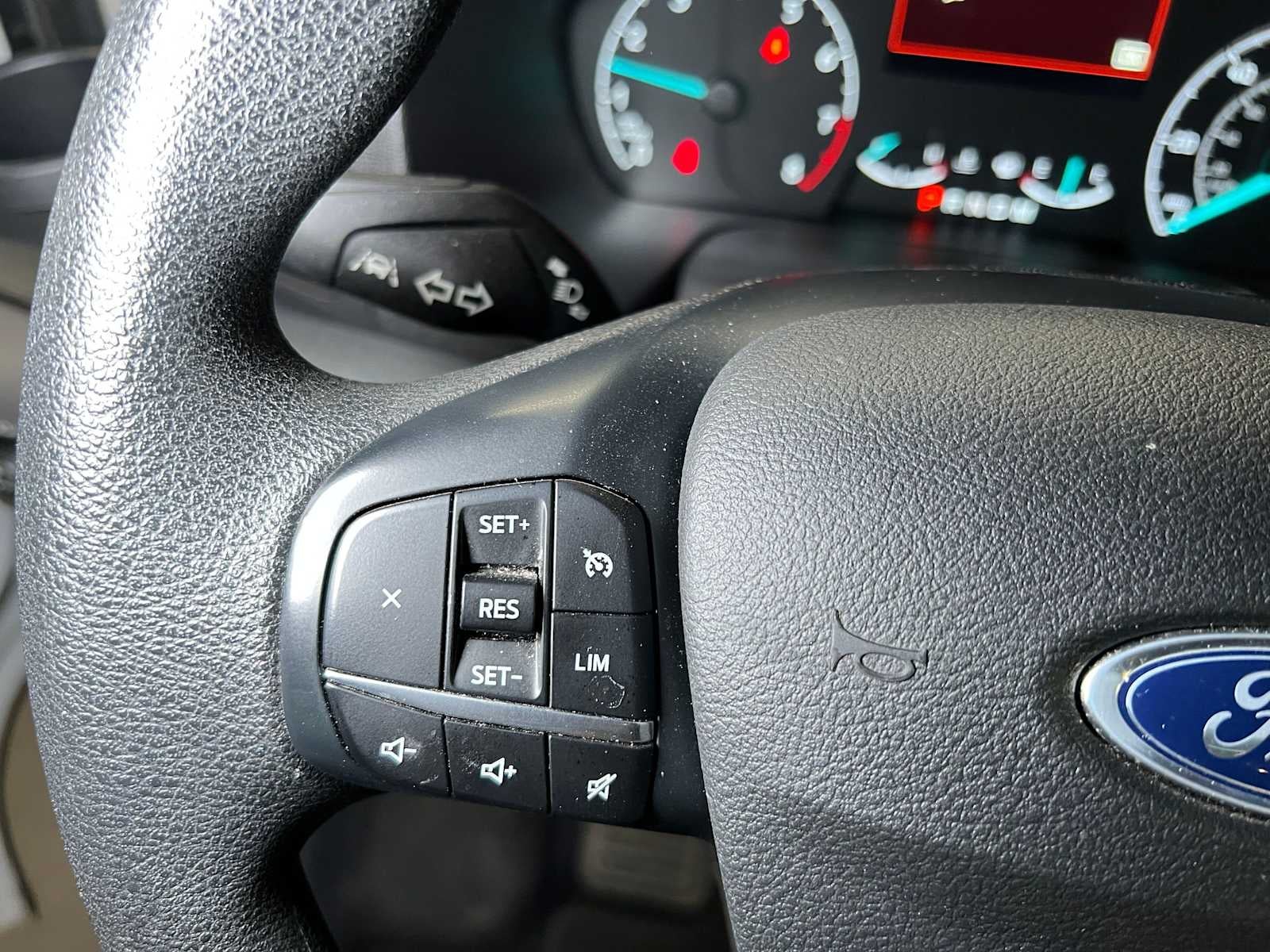 2023 Ford Transit Passenger Wagon XLT