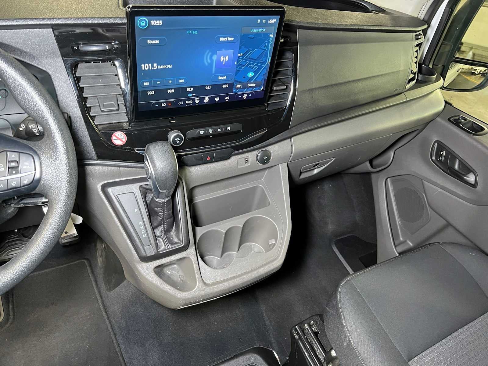 2023 Ford Transit Passenger Wagon XLT