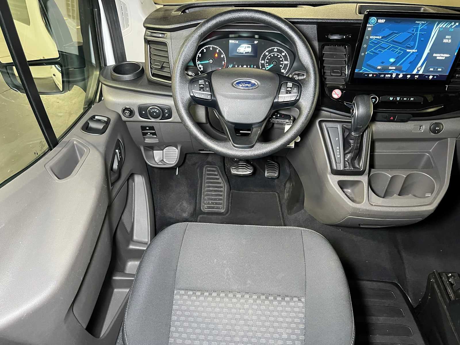 2023 Ford Transit Passenger Wagon XLT