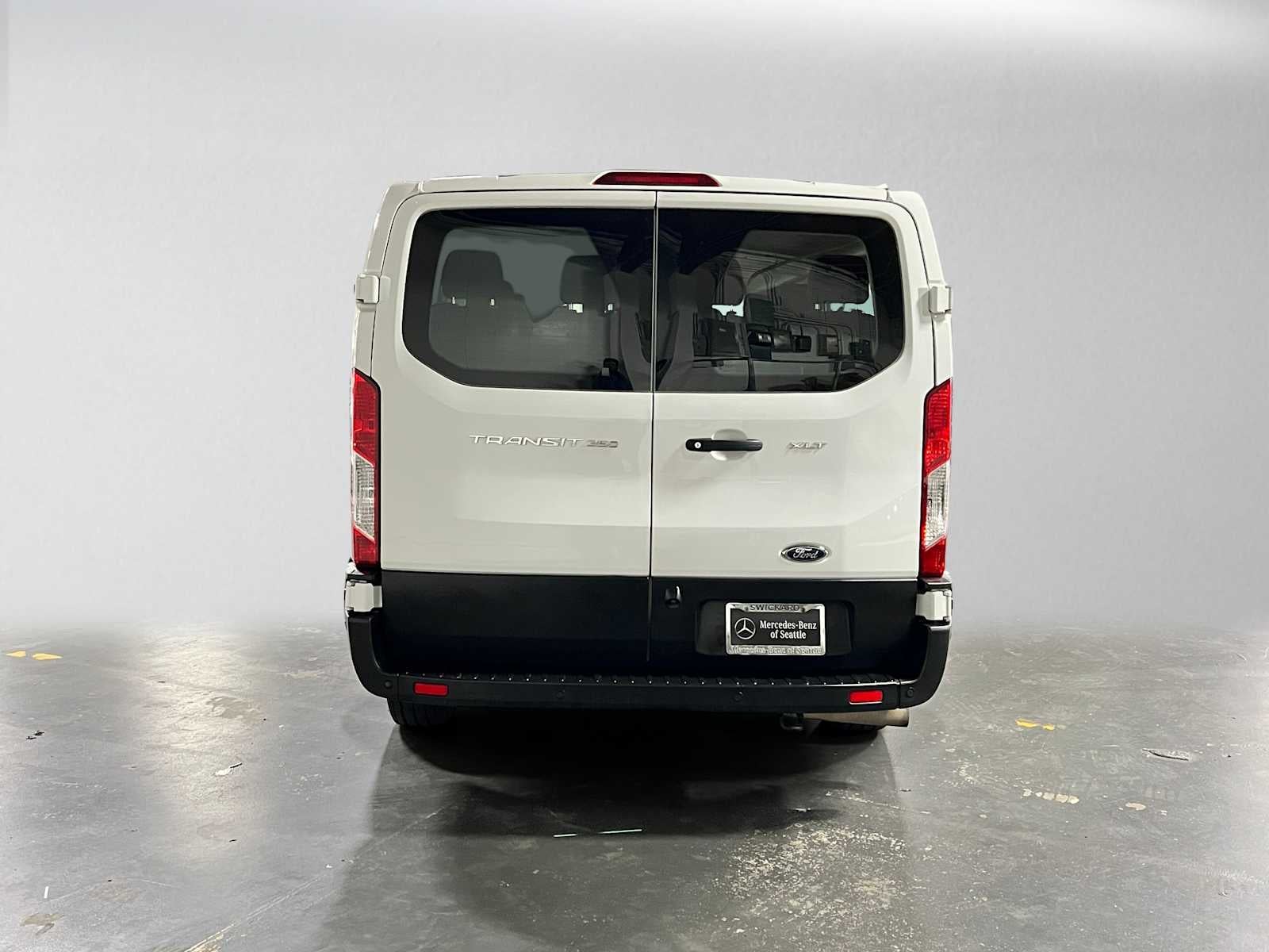 2023 Ford Transit Passenger Wagon XLT
