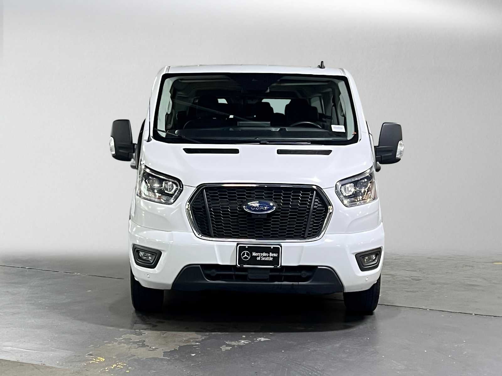 2023 Ford Transit Passenger Wagon XLT