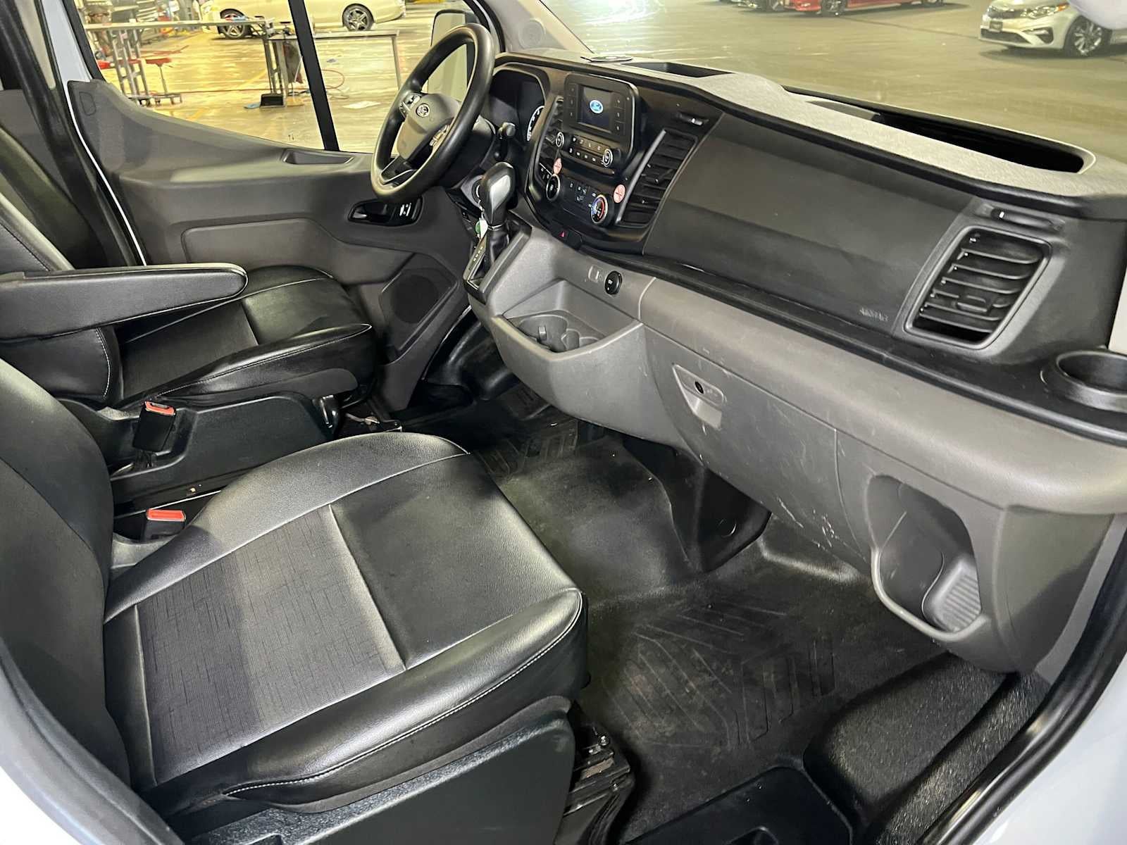 2023 Ford Transit Cargo Van T-250 130" Med Rf 9070 GVWR AWD
