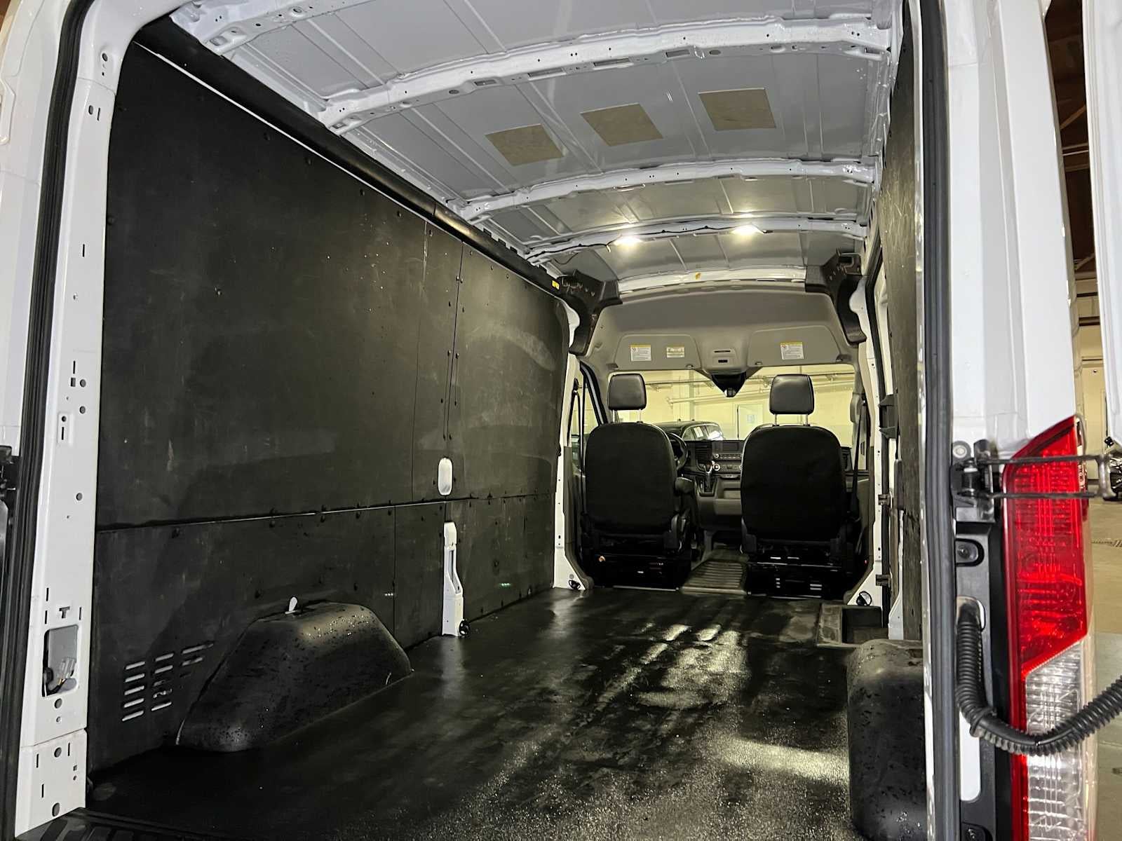 2023 Ford Transit Cargo Van T-250 130" Med Rf 9070 GVWR AWD