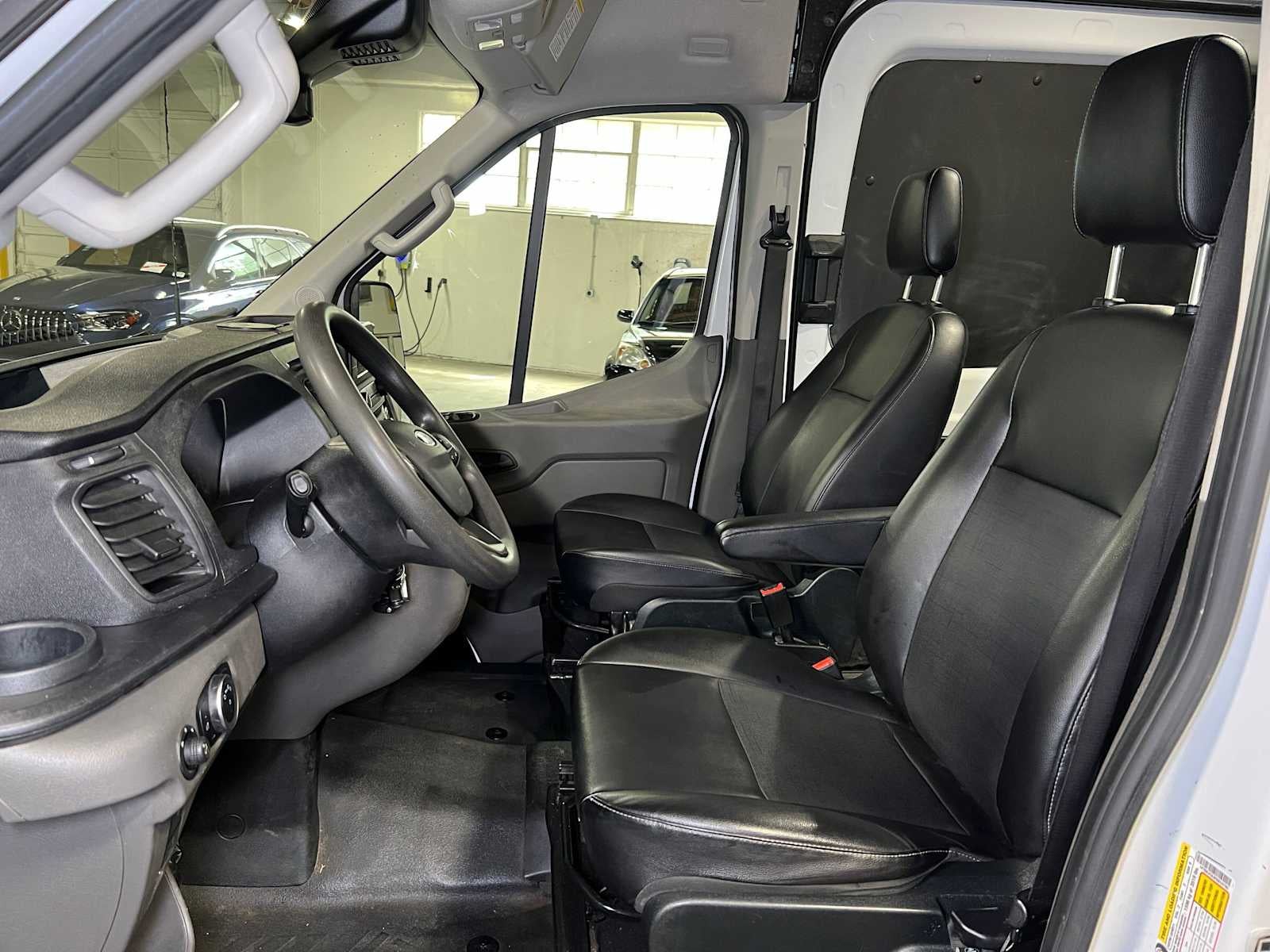 2023 Ford Transit Cargo Van T-250 130" Med Rf 9070 GVWR AWD