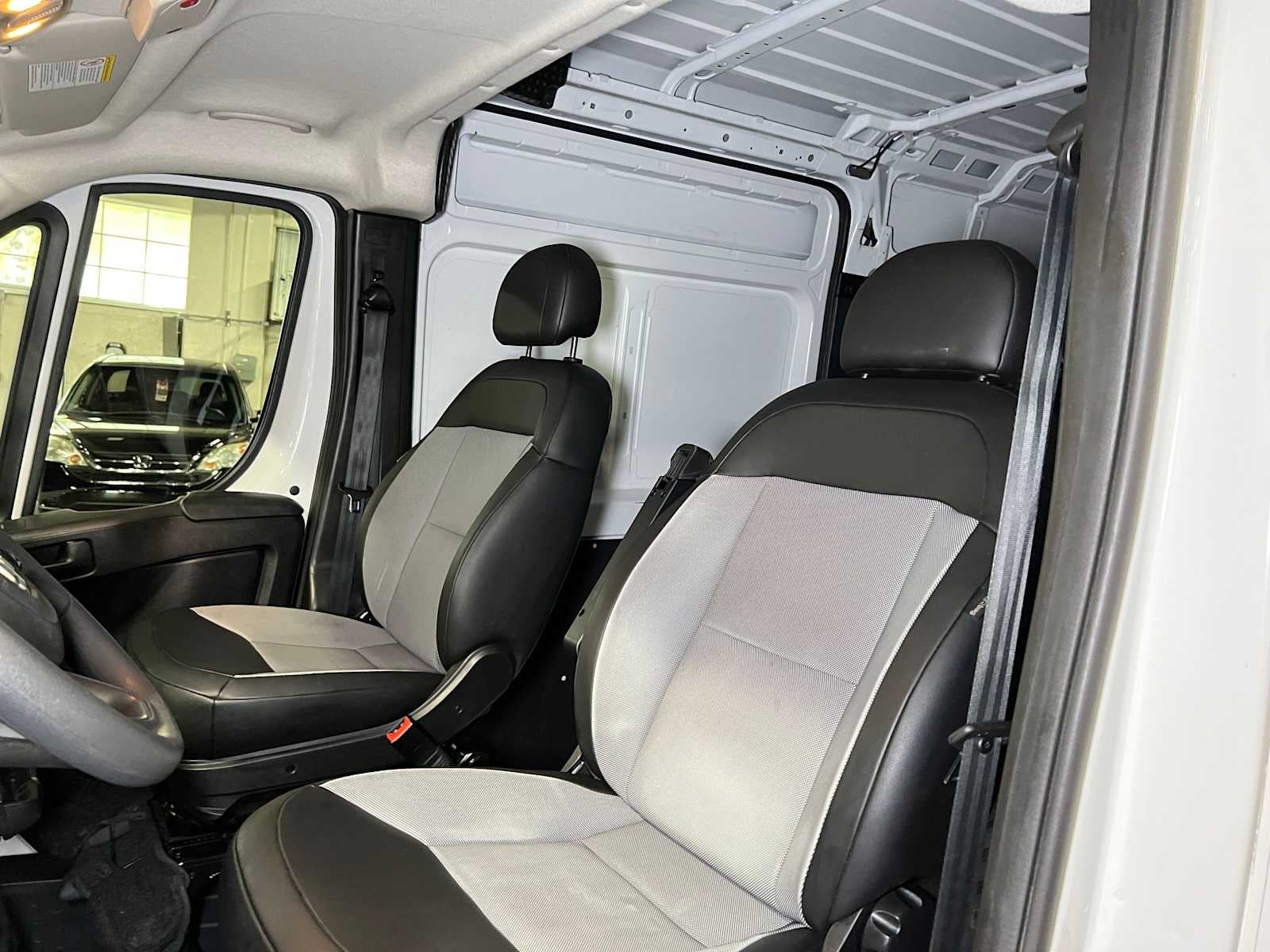 2024 RAM ProMaster Cargo Van Tradesman