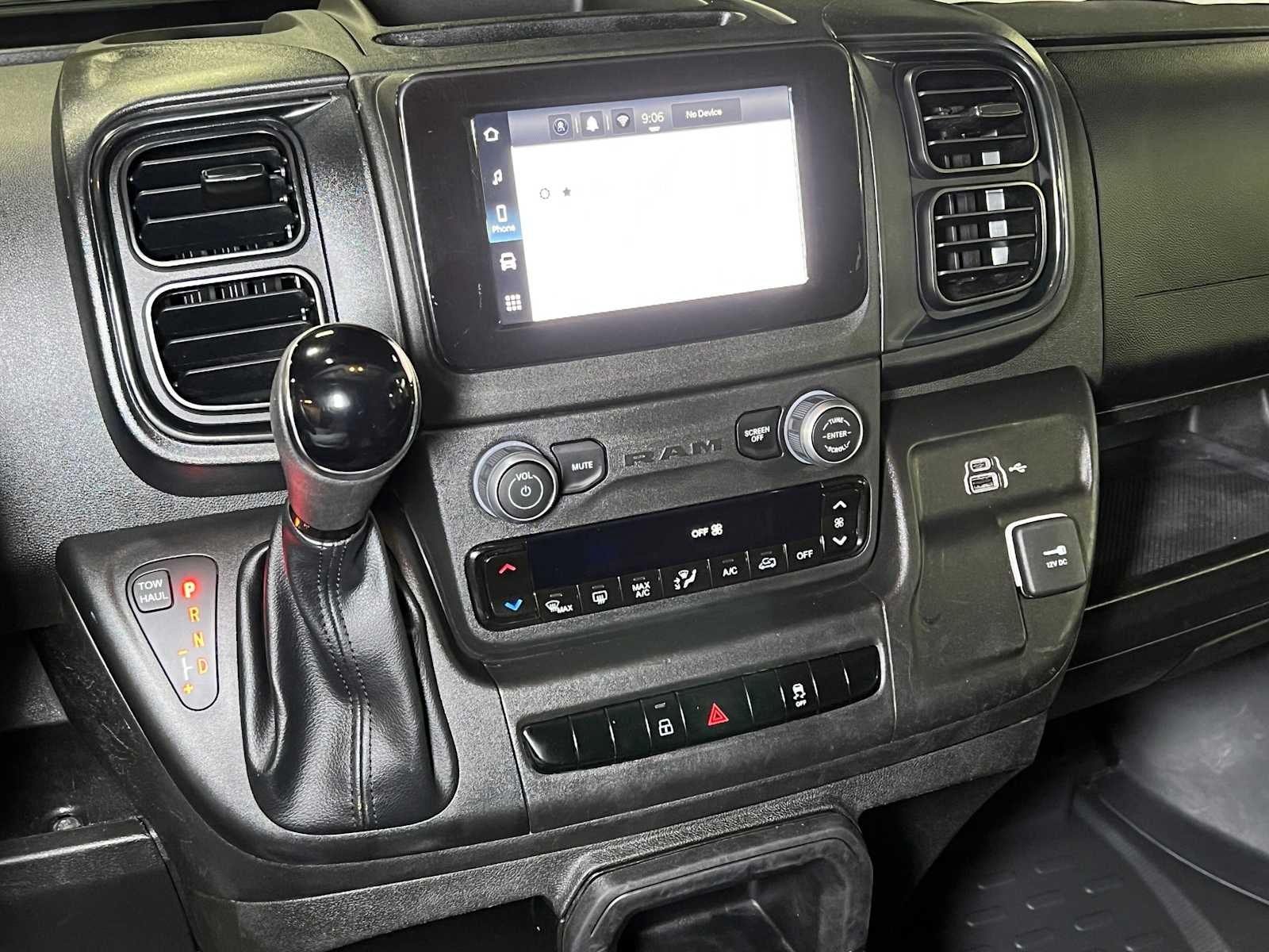 2024 RAM ProMaster Cargo Van Tradesman