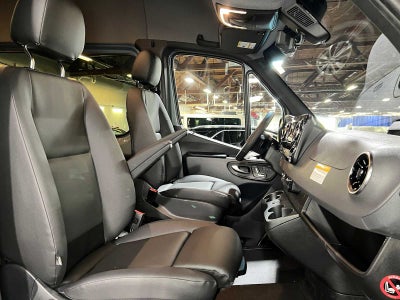 2026 Mercedes-Benz Sprinter 2500 Standard Roof I4 Diesel HO 144 AWD