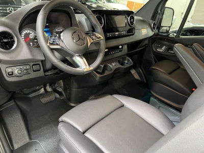 2026 Mercedes-Benz Sprinter 2500 Standard Roof I4 Diesel HO 144 AWD
