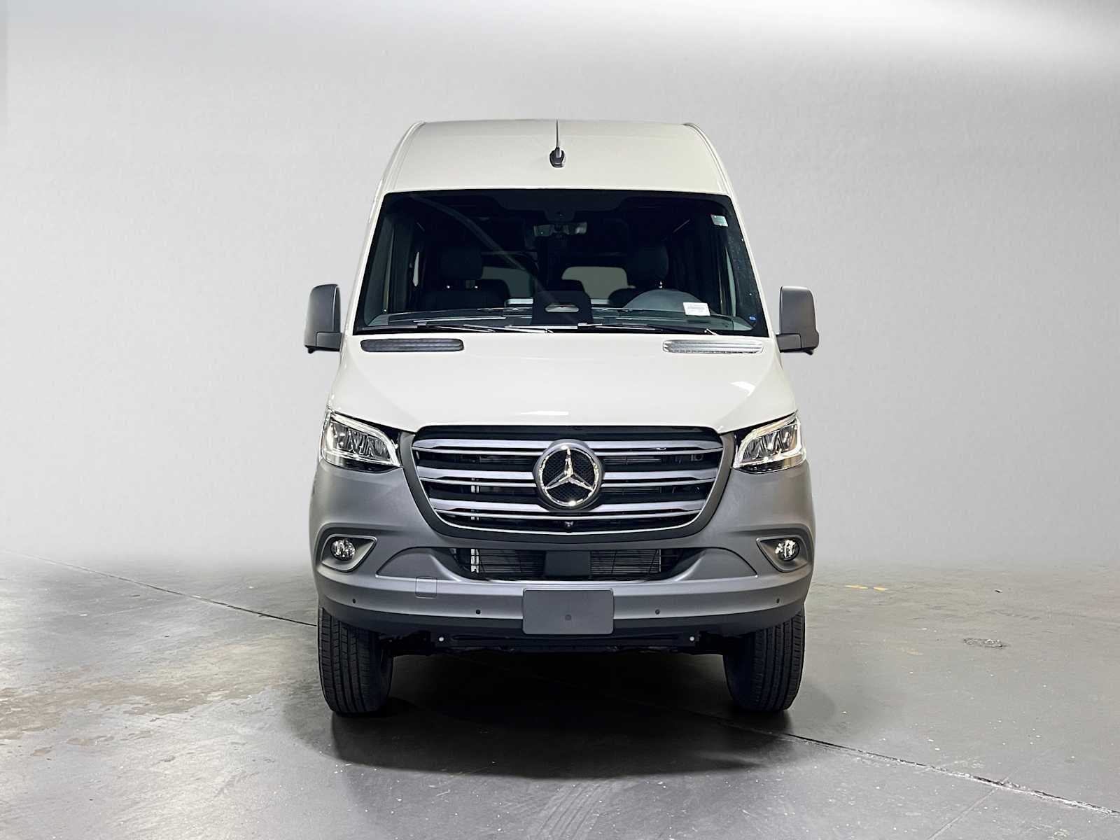 2026 Mercedes-Benz Sprinter 2500 Standard Roof I4 Diesel HO 144 AWD