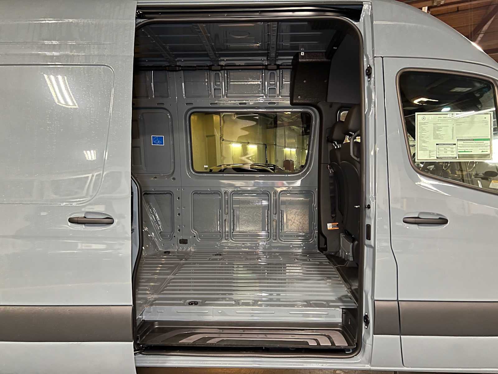2026 Mercedes-Benz Sprinter 2500 Standard Roof I4 Diesel HO 144 AWD